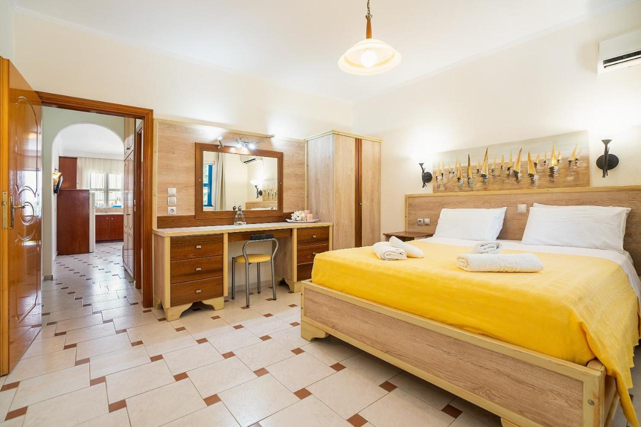 Livadia Beach Suite Exterior photo