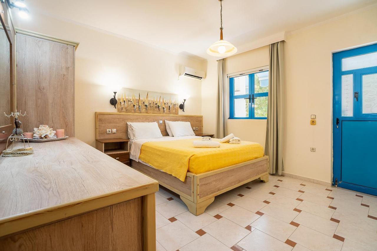Livadia Beach Suite Exterior photo